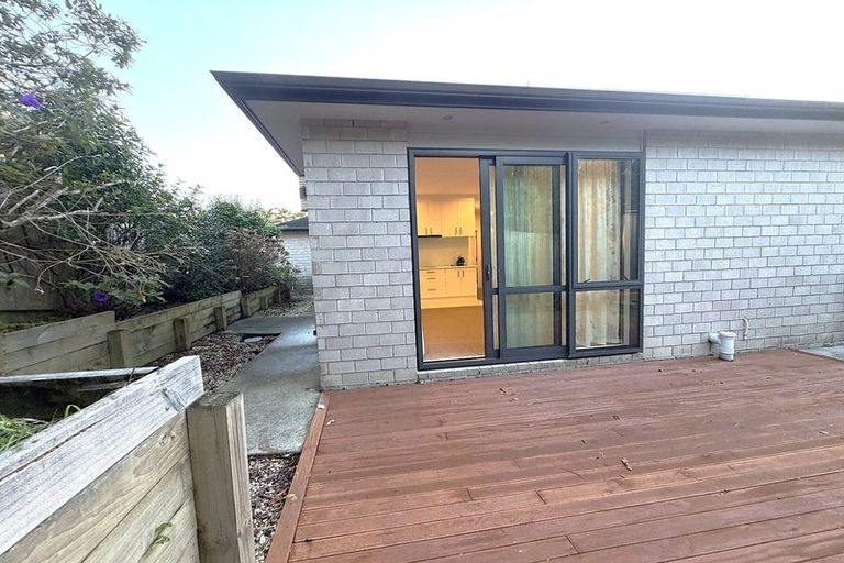 Photo of property in 7 Northcross Drive, Oteha, Auckland, 0630