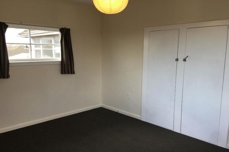 Photo of property in 39 Cuffs Road, Wainoni, Christchurch, 8061