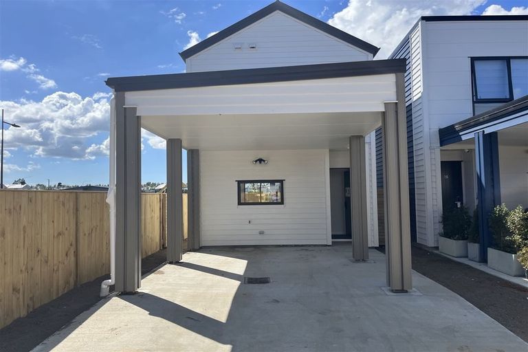 Photo of property in 13 Kaha Road, Takanini, 2110