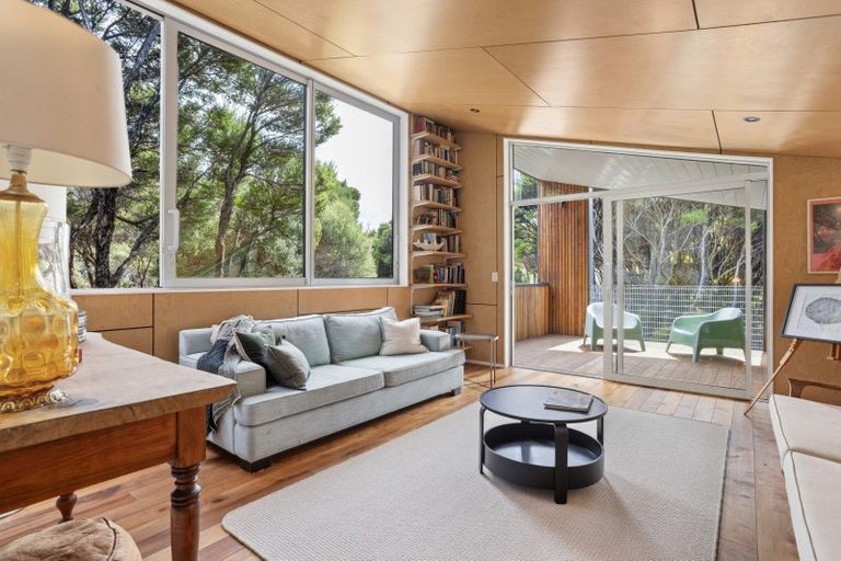 Photo of property in 3 Bush Point Road, Kerikeri, 0294