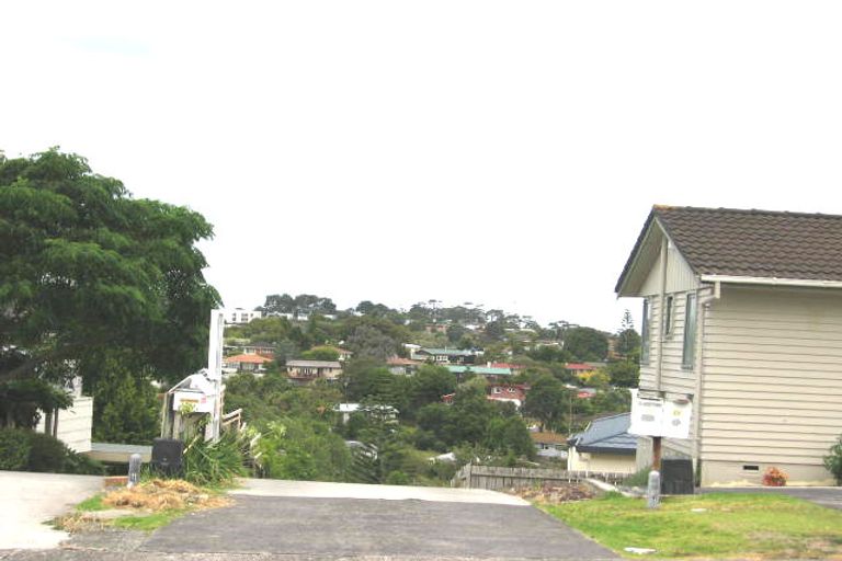 Photo of property in 1/5 Erica Road, Sunnynook, Auckland, 0620