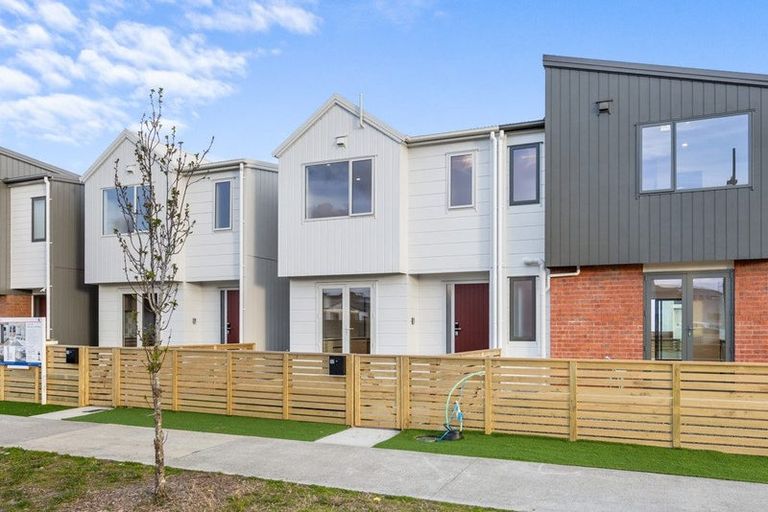 Photo of property in 32 Corporal Street, Papakura, 2110