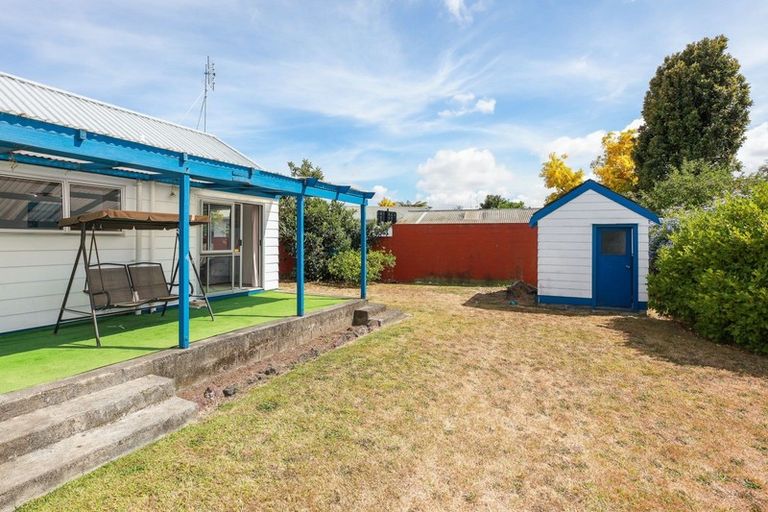 Photo of property in 25 Oakfield Crescent, Pukete, Hamilton, 3200