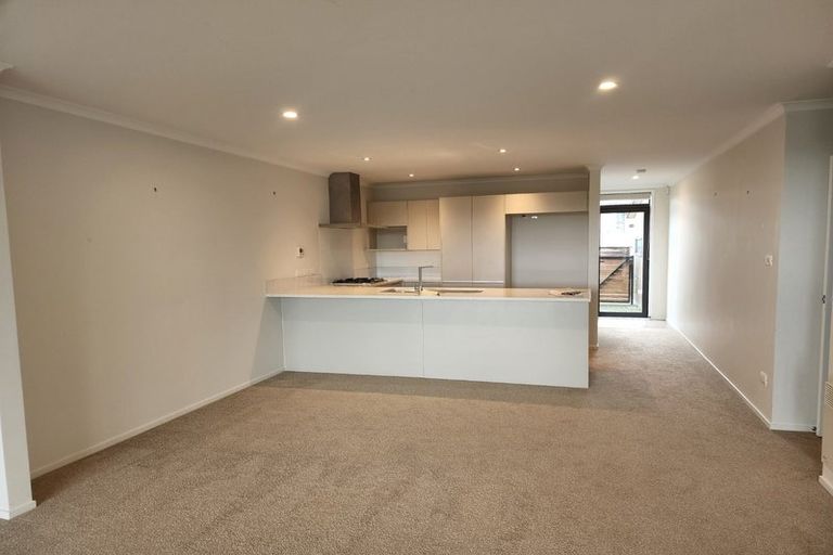 Photo of property in 30 Te Oneroa Way, Long Bay, Auckland, 0630