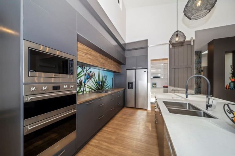 Photo of property in 6a Roto Street, Westown, New Plymouth, 4310