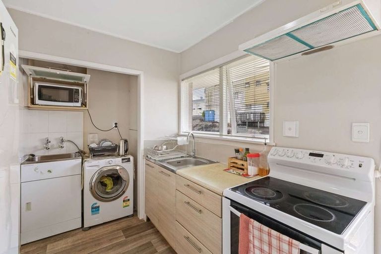 Photo of property in 2/15 Richards Avenue, Papatoetoe, Auckland, 2025