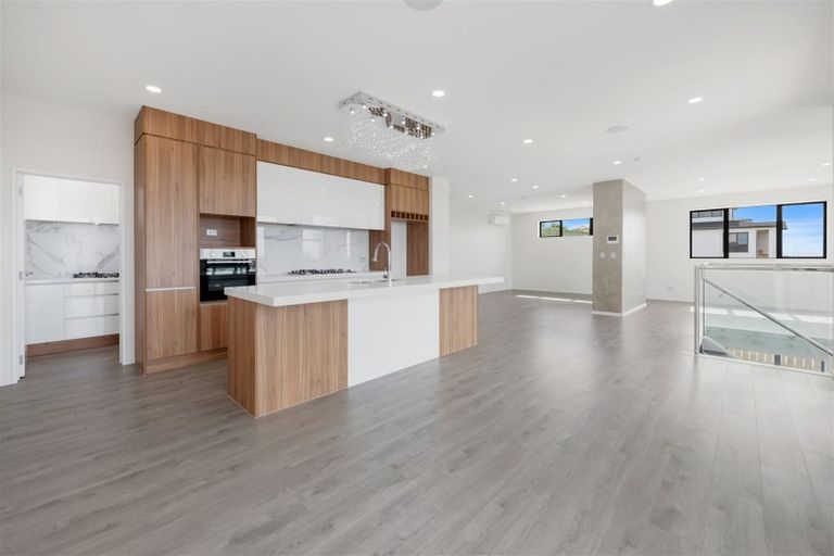 Photo of property in 7 Rakiraki Place, Flat Bush, Auckland, 2019