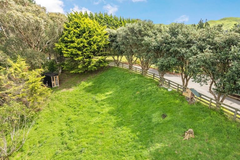 Photo of property in 20 Coroglen Rise, Pukerua Bay, 5026