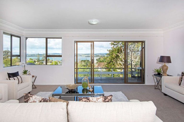 Photo of property in 10 Fenton Terrace, Cockle Bay, Auckland, 2014