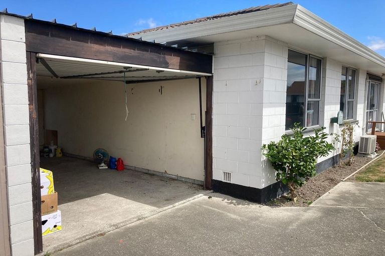 Photo of property in 1/50 Chipping Lane, Redwood, Christchurch, 8051