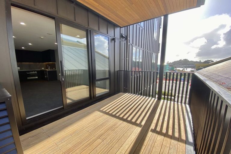 Photo of property in 203/2 Launch Road, Hobsonville, Auckland, 0616