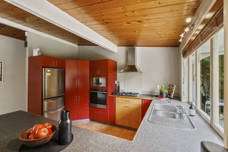 Photo of property in 8 Woodstock Place, Hokowhitu, Palmerston North, 4410