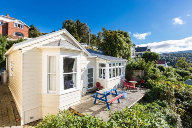 Photo of property in 137 Queen Street, North Dunedin, Dunedin, 9016