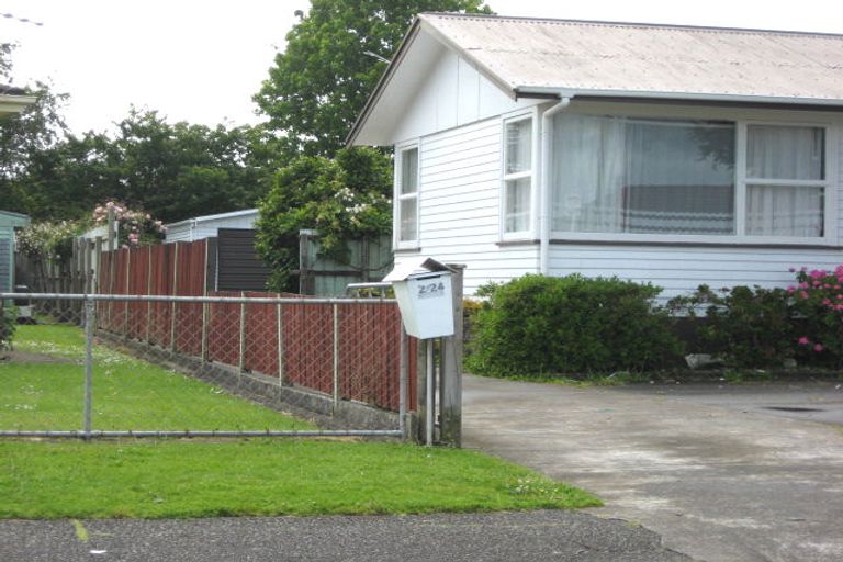 Photo of property in 1/24 Edinburgh Avenue, Rosehill, Papakura, 2113