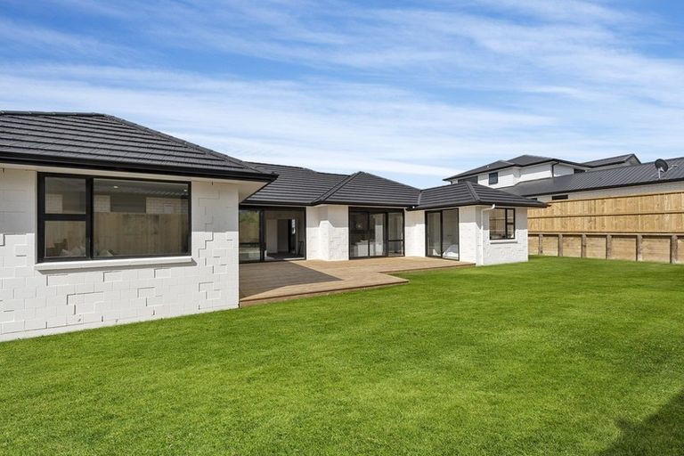 Photo of property in 29 Waireka Road, Rototuna North, Hamilton, 3210