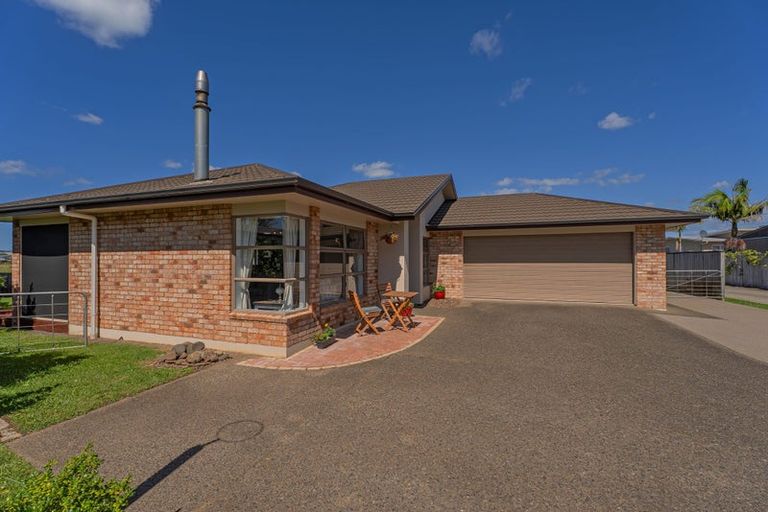 Photo of property in 48 Carina Way, Whitianga, 3510