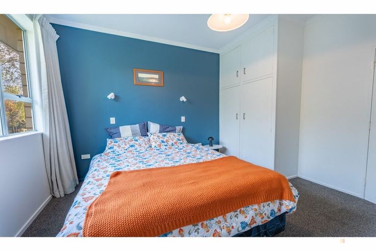 Photo of property in 60 Timaru Road, Waimate, 7924