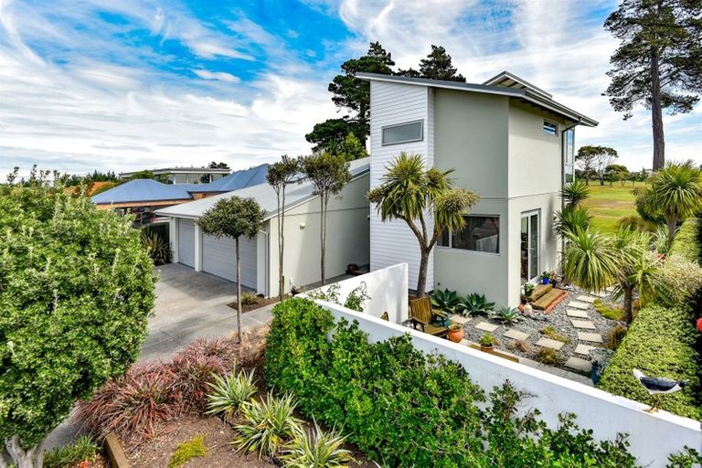Photo of property in 18 Fishermans Rest, Waimairi Beach, Christchurch, 8083