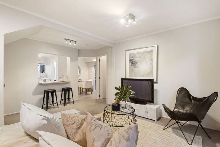 Photo of property in 46 Hinemoa Street, Birkenhead, Auckland, 0626