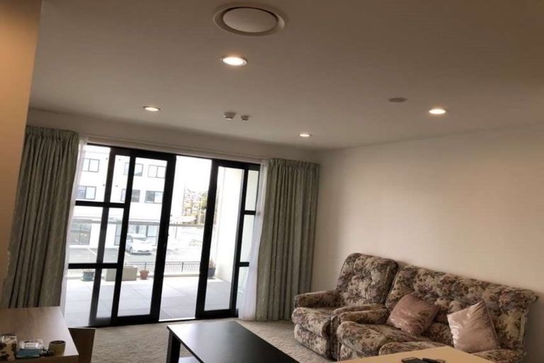 Photo of property in Apollo Apartments, 201/46 Rosedale Road, Rosedale, Auckland, 0632