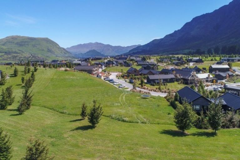 Photo of property in 29 Pendeen Crescent, Jacks Point, Queenstown, 9371