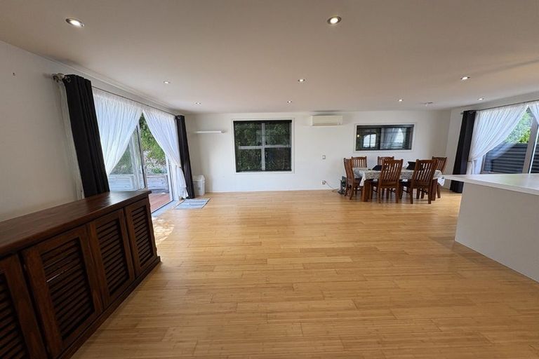 Photo of property in 6 Otonga Heights, Maungaraki, Lower Hutt, 5010