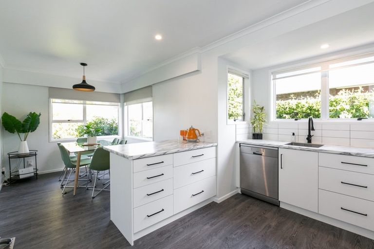 Photo of property in 14 Moorhouse Street, Taradale, Napier, 4112