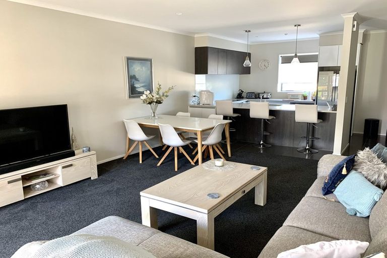 Photo of property in 215 Hobsonville Point Road, Hobsonville, Auckland, 0616