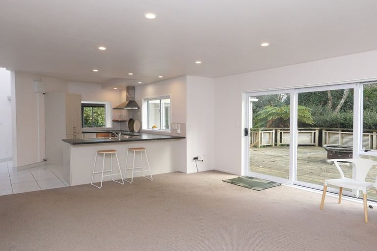 Photo of property in 45 Greenaway Road, Waikanae, 5036