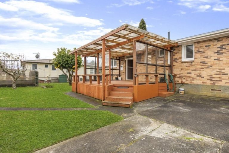 Photo of property in 4 Viola Place, Papakura, 2110