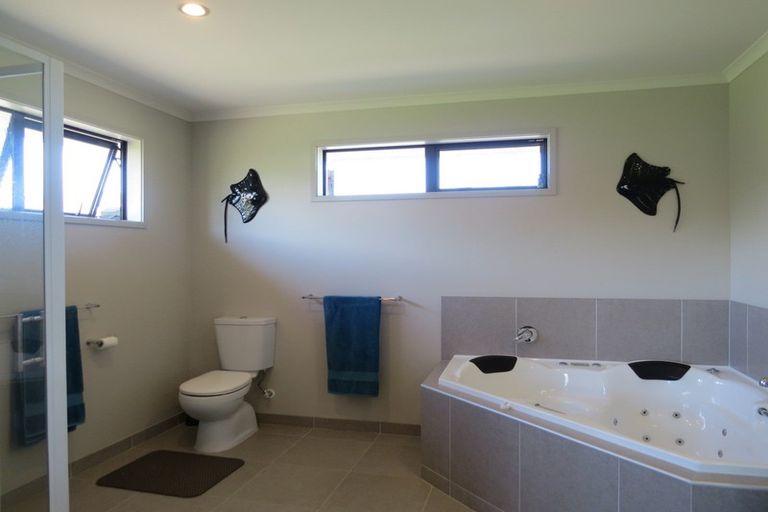 Photo of property in 15 Koromiko Drive, Coromandel, 3506