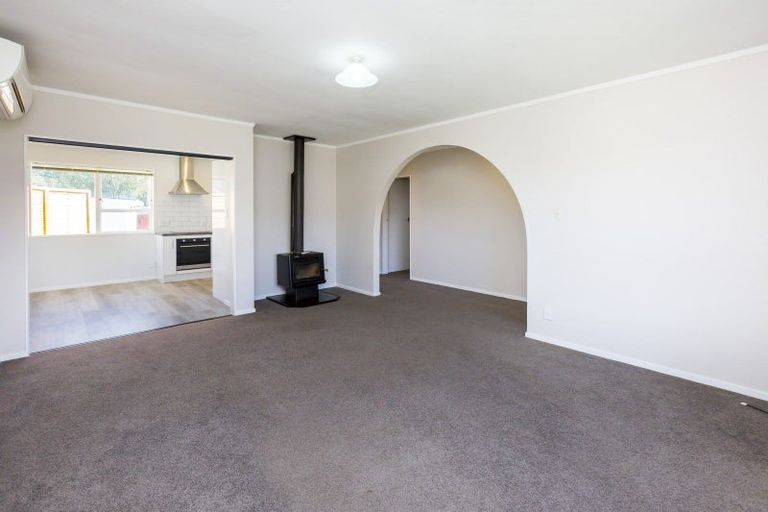 Photo of property in 5 Akron Grove, Totara Park, Upper Hutt, 5018