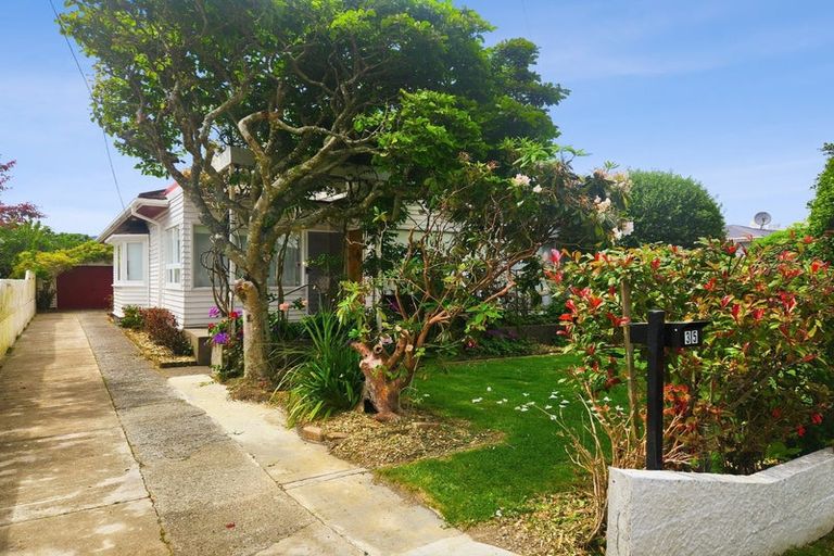 Photo of property in 35 Ropata Crescent, Boulcott, Lower Hutt, 5010