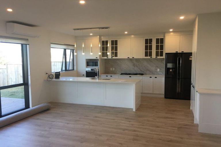 Photo of property in 49 Johns Creek Crescent, Silverdale, 0932