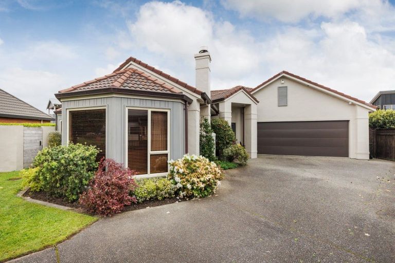 Photo of property in 11 Pastoral Lane, Hokowhitu, Palmerston North, 4410