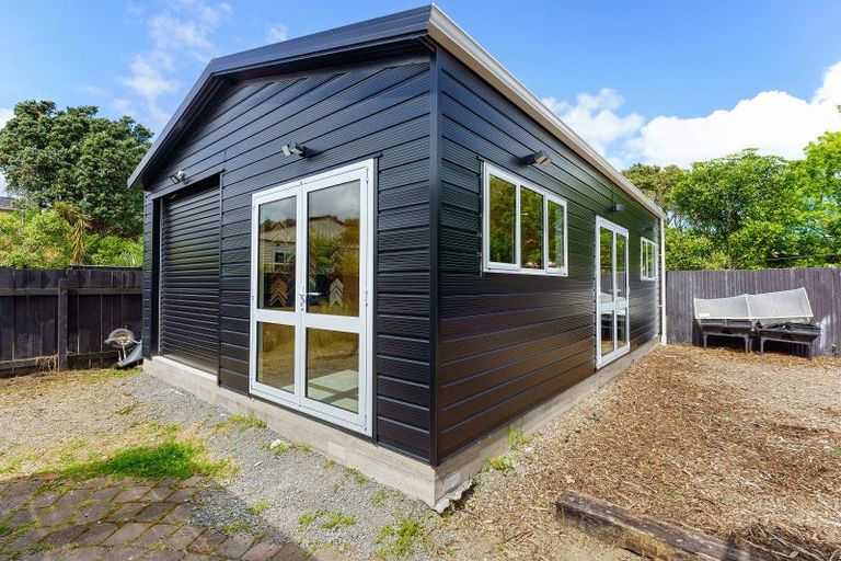 Photo of property in 27 Toi Street, Otaki Beach, Otaki, 5512