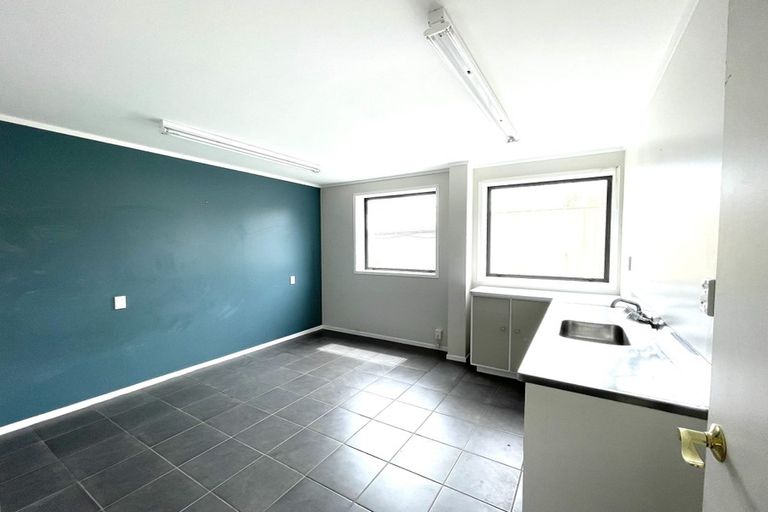 Photo of property in 320 Fitzgerald Road, Drury, 2577