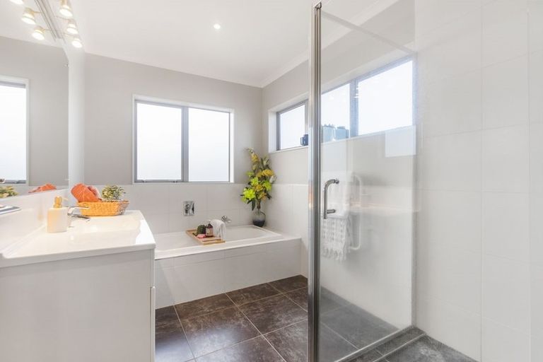 Photo of property in 13 Aldon Lane, The Gardens, Auckland, 2105