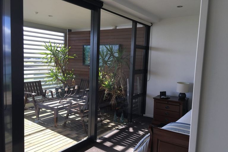 Photo of property in 406/7 Humber Street, Pandora, Napier, 4110