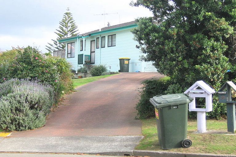 Photo of property in 30 Sunshine Avenue, Paraparaumu, 5032