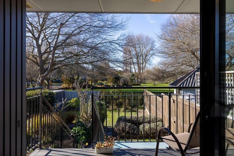 Photo of property in 22 Gunns Crescent, Cashmere, Christchurch, 8022
