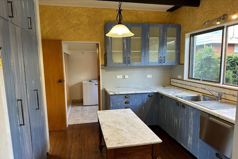 Photo of property in 4a Sunny Glen, Waikanae, 5036