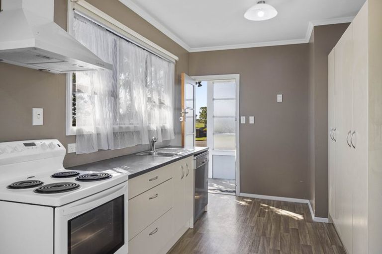 Photo of property in 59 Turuturu Road, Hawera, 4610