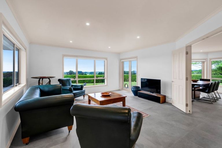 Photo of property in 171 Sealy Road, Omata, New Plymouth, 4374