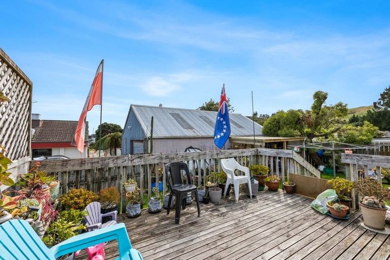 Photo of property in 126 Corinna Street, Waitangirua, Porirua, 5024