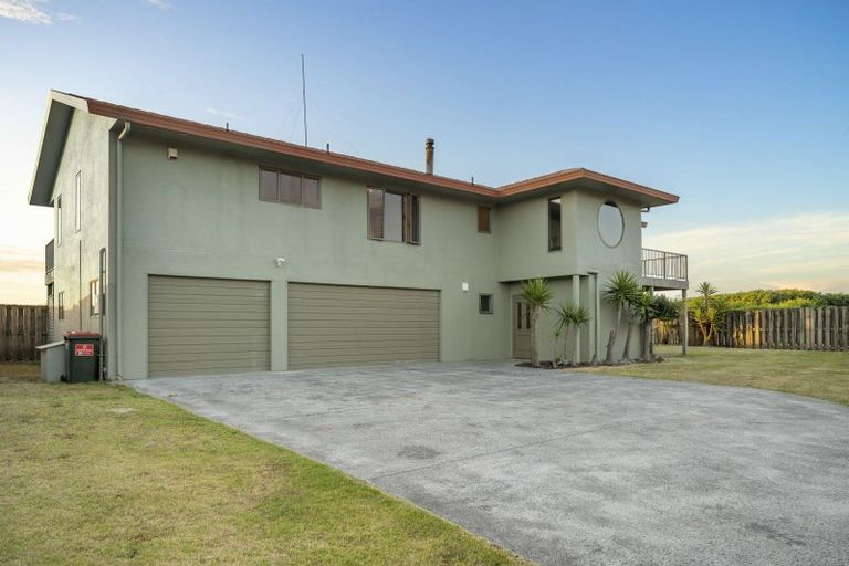 Photo of property in 9 Mariri Place, Waitarere Beach, Levin, 5510