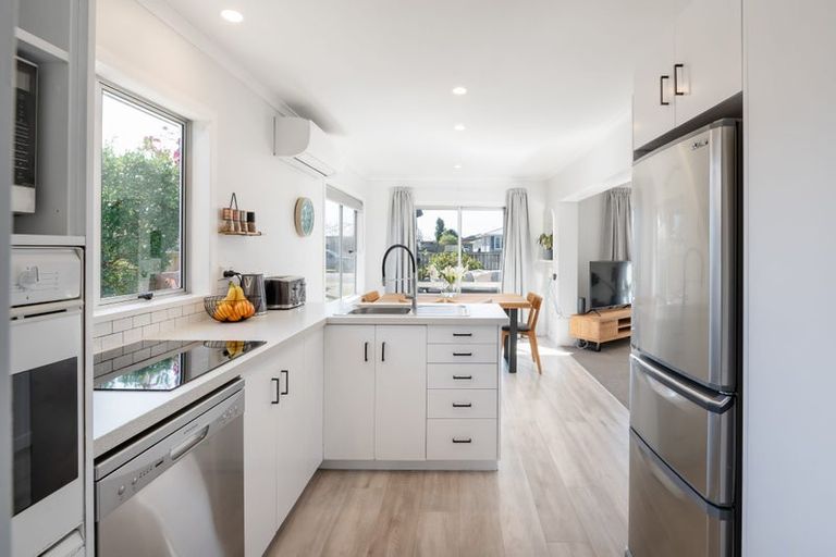 Photo of property in 33 Heath Street, St Andrews, Hamilton, 3200