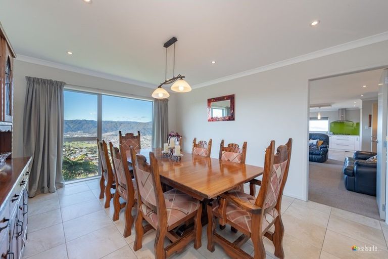 Photo of property in 34 Arahiwi Grove, Tirohanga, Lower Hutt, 5010