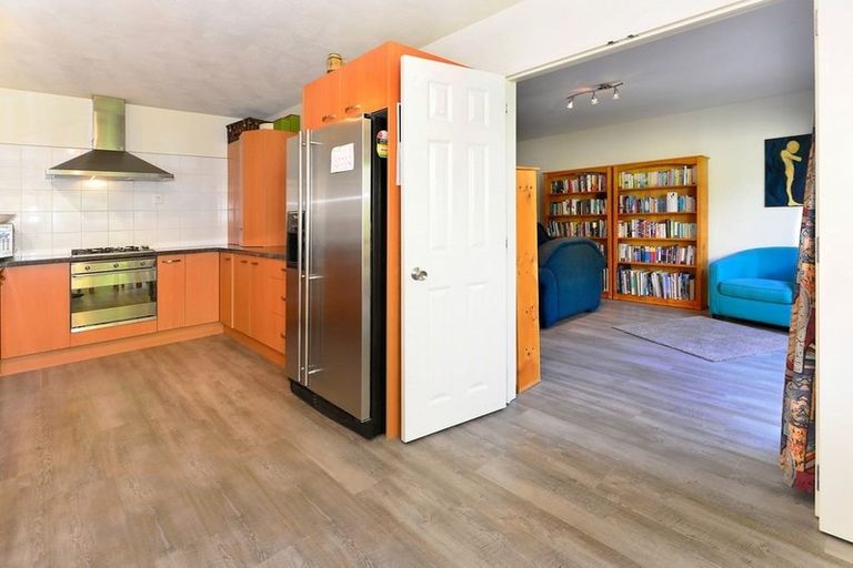 Photo of property in 2/266 Riccarton Road, Upper Riccarton, Christchurch, 8041