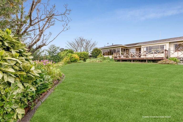 Photo of property in 114b Riversdale Drive, Merrilands, New Plymouth, 4312